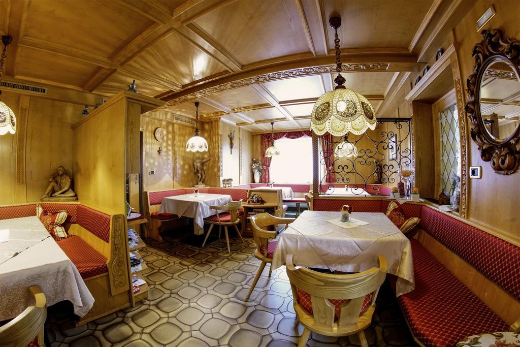 Bed and Breakfast Garni Crepaz Selva di Val Gardena Exterior foto