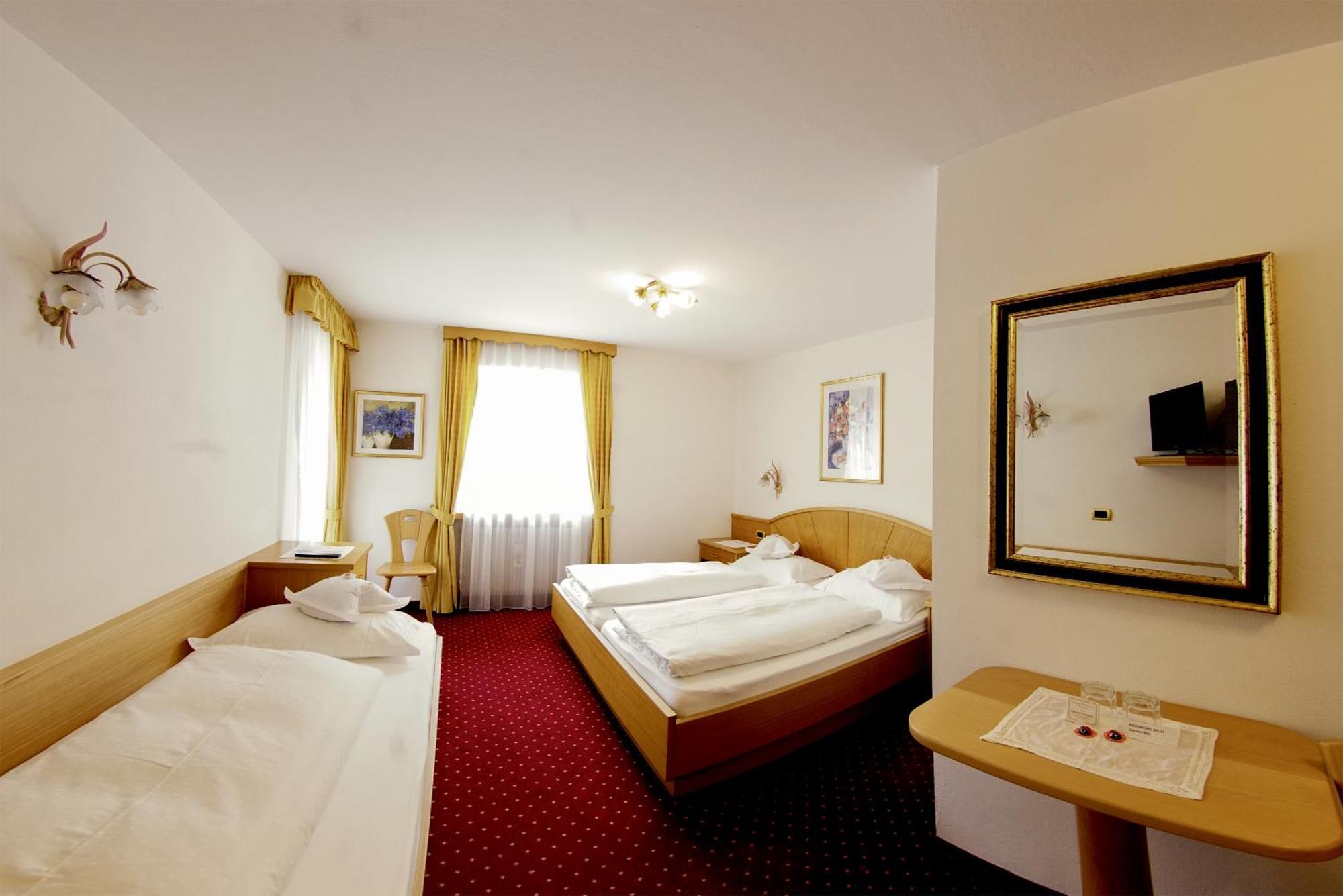 Bed and Breakfast Garni Crepaz Selva di Val Gardena Exterior foto
